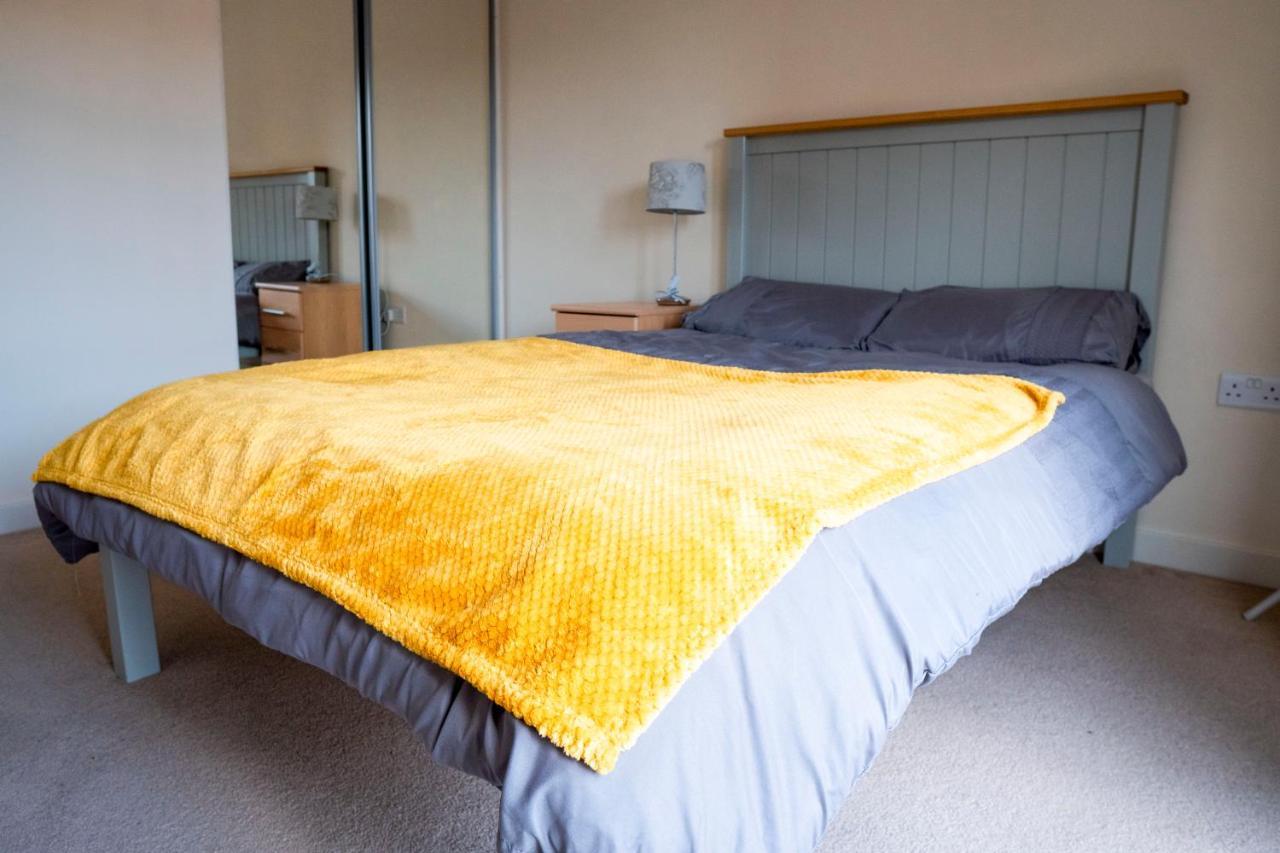 Spacious Two Bedrooms Apartment For Business And Holiday Portsmouth Kültér fotó
