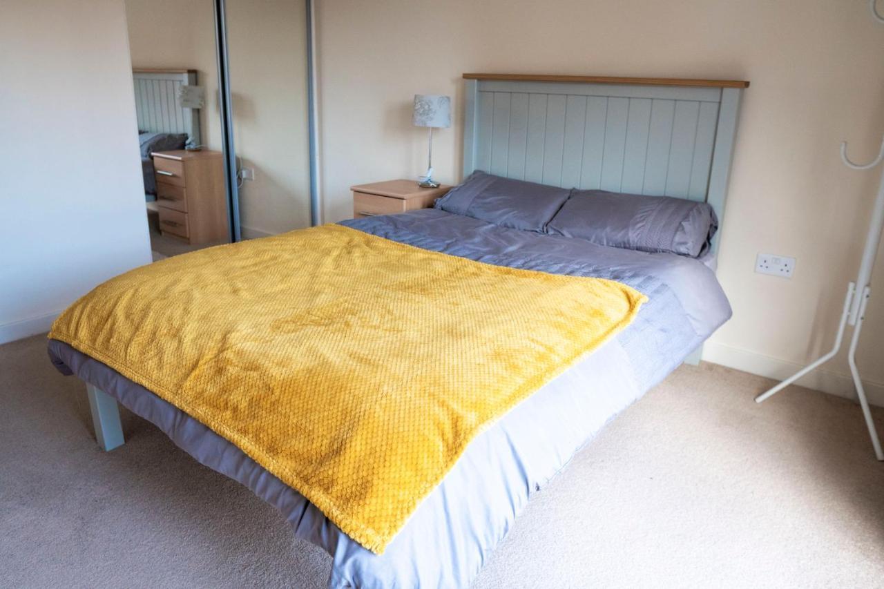 Spacious Two Bedrooms Apartment For Business And Holiday Portsmouth Kültér fotó