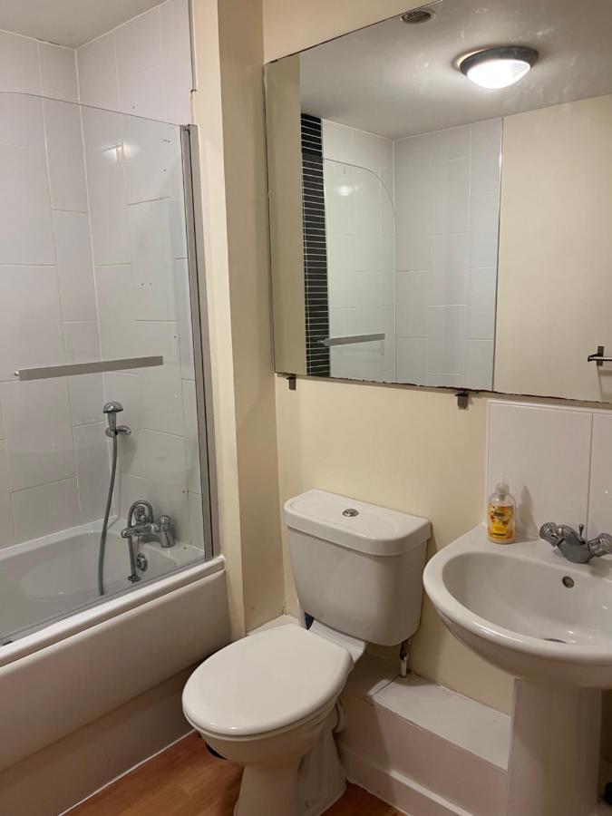 Spacious Two Bedrooms Apartment For Business And Holiday Portsmouth Kültér fotó