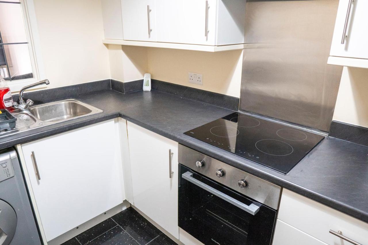 Spacious Two Bedrooms Apartment For Business And Holiday Portsmouth Kültér fotó