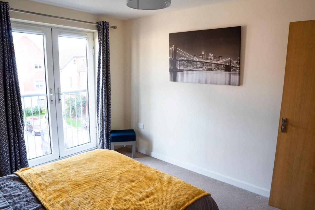 Spacious Two Bedrooms Apartment For Business And Holiday Portsmouth Kültér fotó