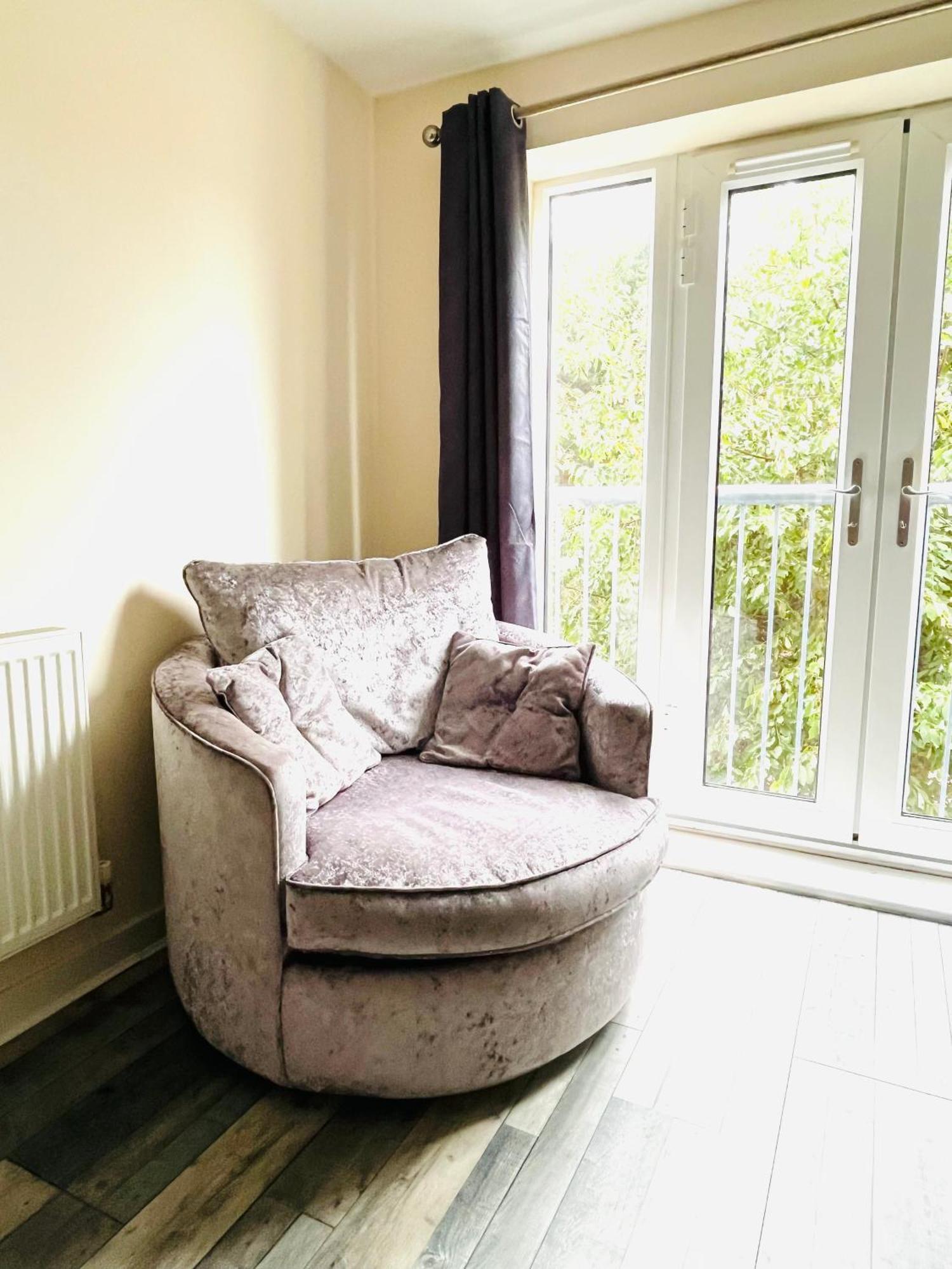 Spacious Two Bedrooms Apartment For Business And Holiday Portsmouth Kültér fotó