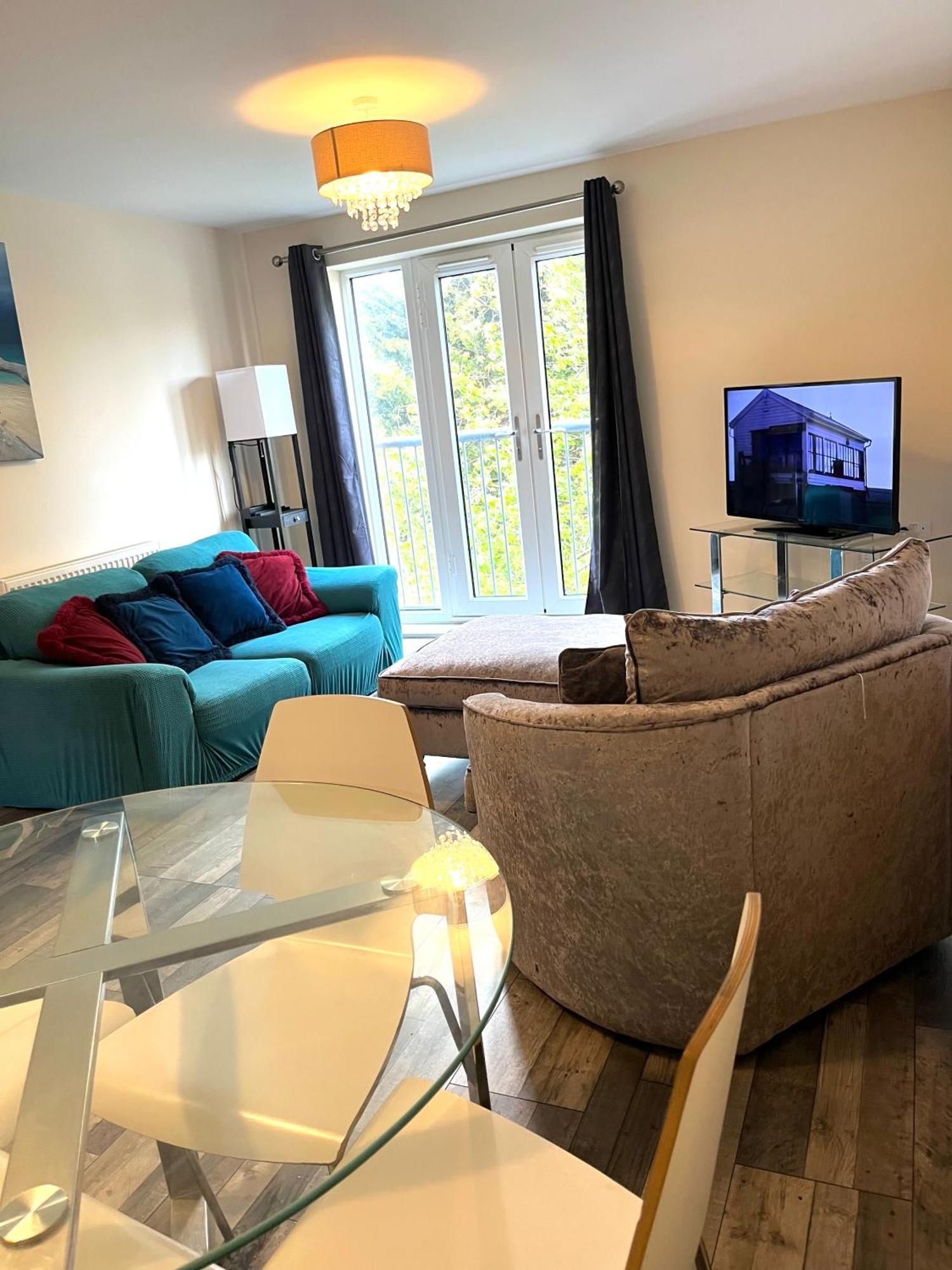 Spacious Two Bedrooms Apartment For Business And Holiday Portsmouth Kültér fotó